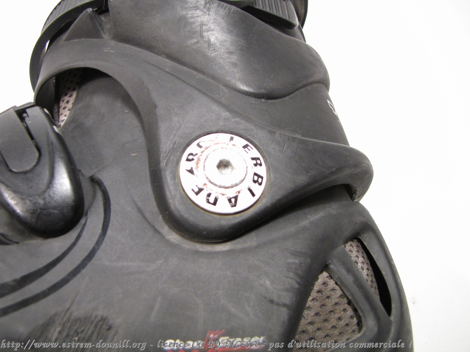 rollerblade_twister_2006__articulation_spoiler_vis.jpg