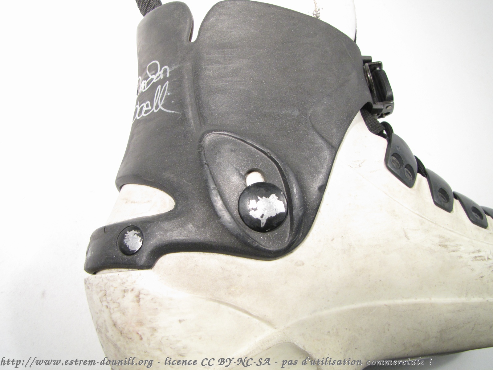 salomon_brandon_campbell__rivet_spoiler_externe.jpg