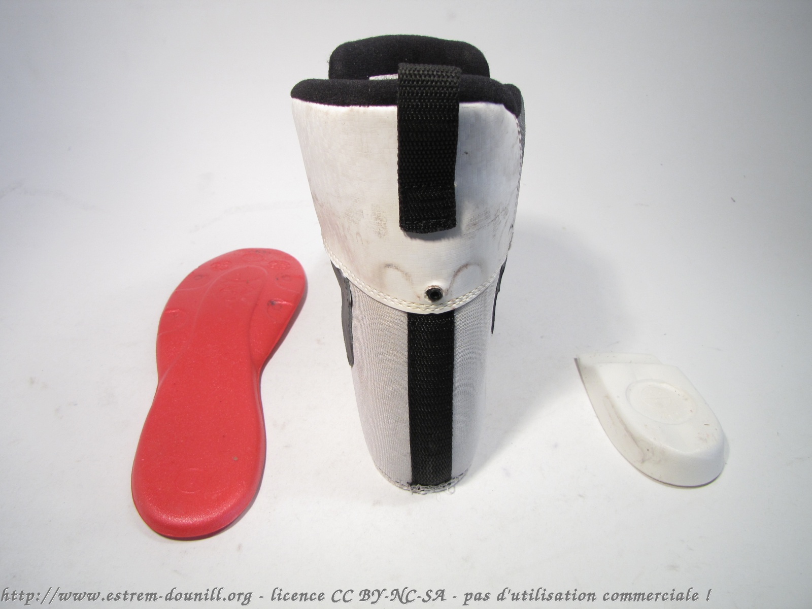 salomon_deflector_2__chausson_arriere.jpg