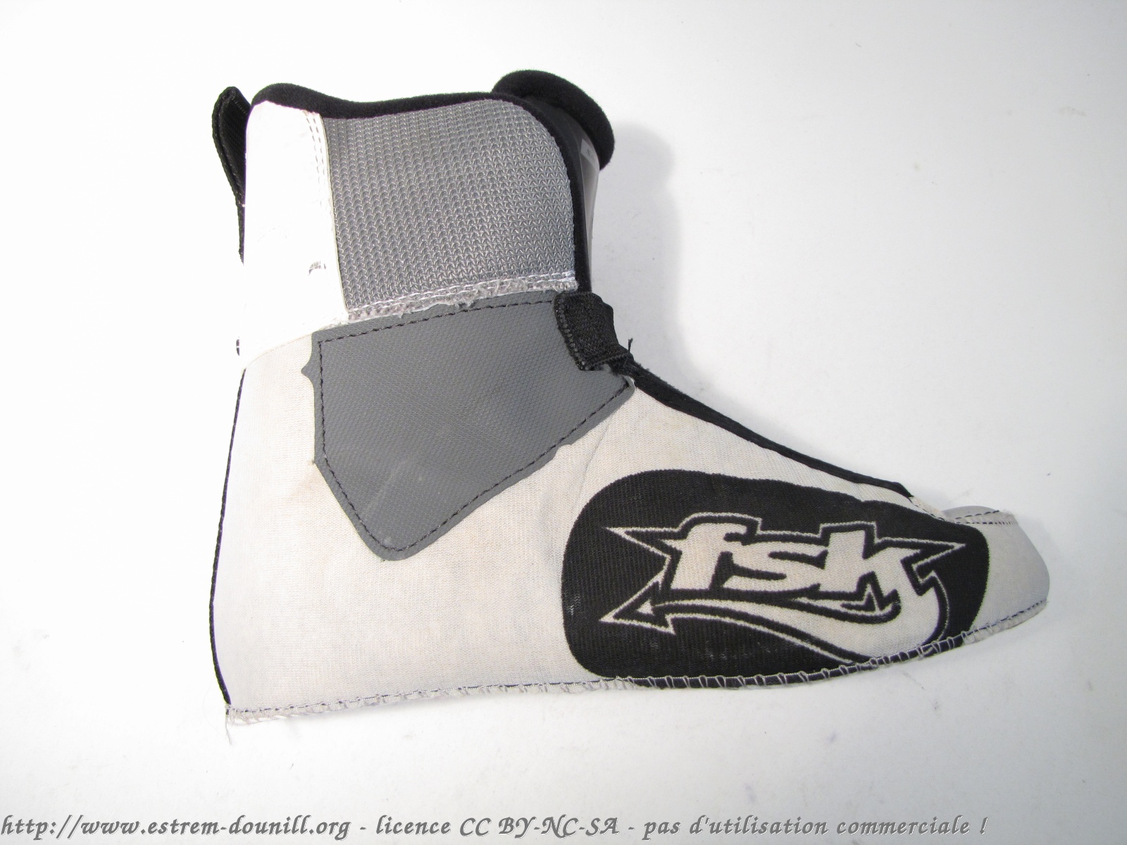 salomon_deflector_2__chausson_externe.jpg